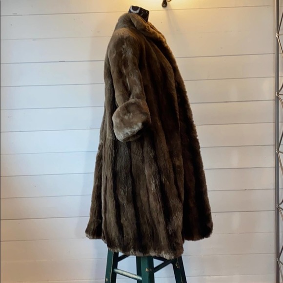 TRUE VINTAGE Revillon Freres Authentic Fur Coat - Picture 5 of 9